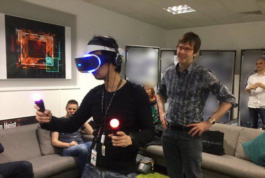 Kojima teste le PlayStation VR