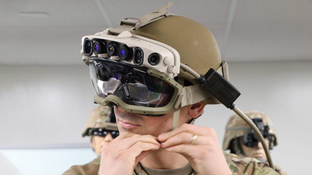 Microsoft HoloLens 2 Un Contrat De 22 Milliards De Dollars Avec L US Army
